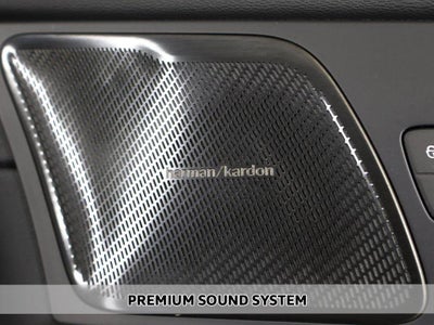 2024 Volvo XC60 Plus Dark Theme