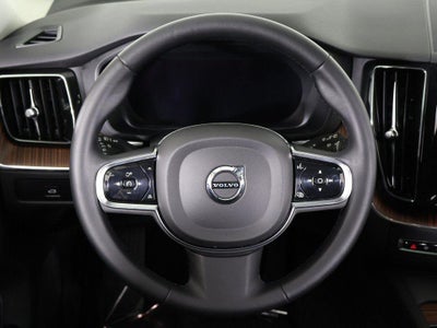 2024 Volvo XC60 Plus Dark Theme