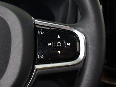 2024 Volvo XC60 Plus Dark Theme