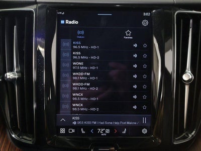 2024 Volvo XC60 Plus Dark Theme