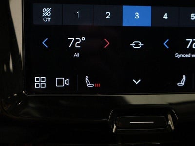 2024 Volvo XC60 Plus Dark Theme