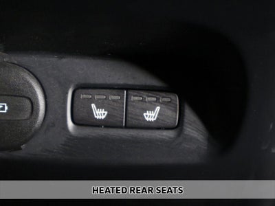 2023 Volvo XC40 Plus Bright Theme