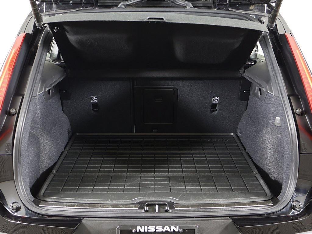 2023 Volvo XC40 Plus Bright Theme