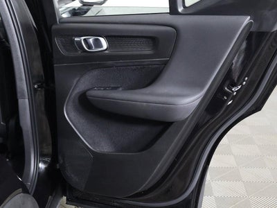 2023 Volvo XC40 Plus Bright Theme