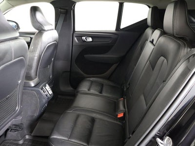 2023 Volvo XC40 Plus Bright Theme