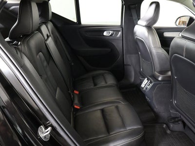 2023 Volvo XC40 Plus Bright Theme