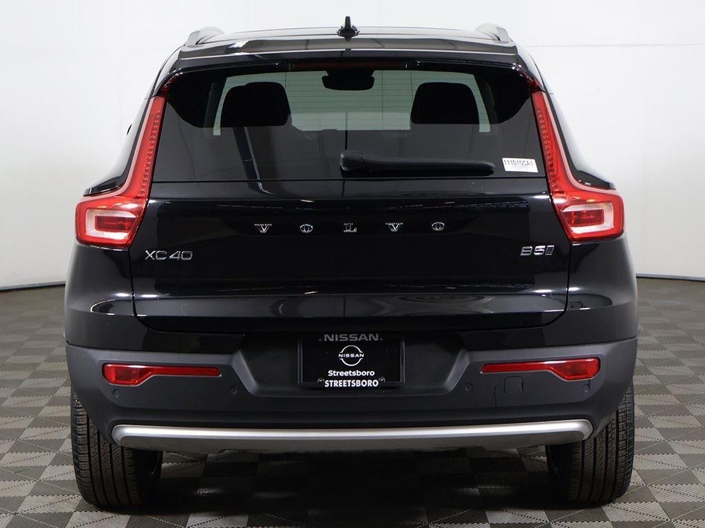 2023 Volvo XC40 Plus Bright Theme