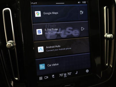 2023 Volvo XC40 Plus Bright Theme