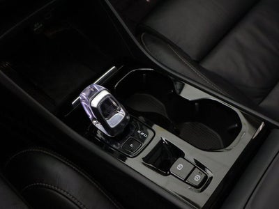 2023 Volvo XC40 Plus Bright Theme