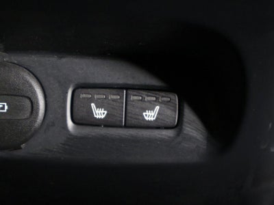 2023 Volvo XC40 Plus Bright Theme