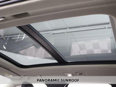 2023 Volvo XC40 Plus Bright Theme