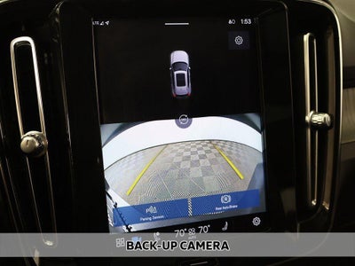 2023 Volvo XC40 Plus Bright Theme